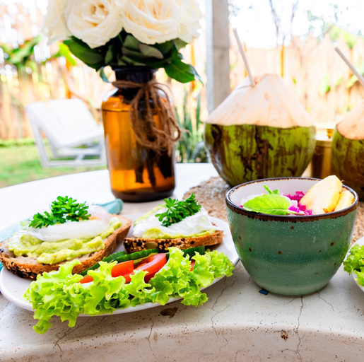 Food & Drinks