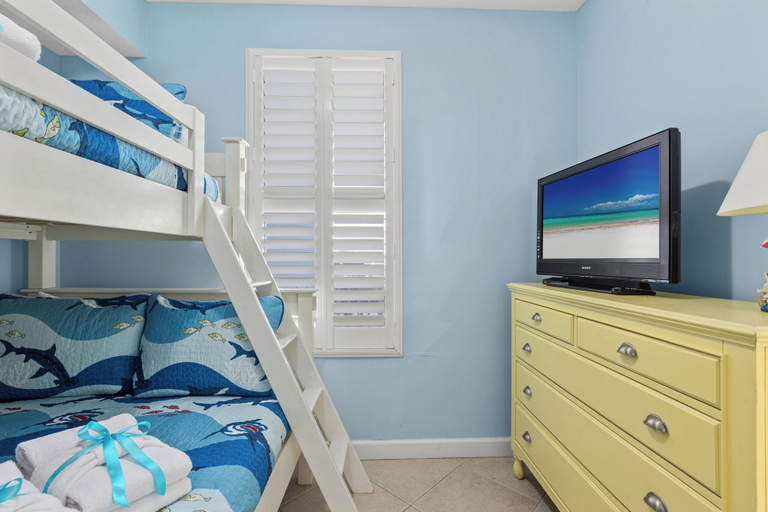 Bedroom 3, Grandview Oasis! 3BR 2BA Sleeps 9! Gulf-front Tranquility Beckons!, Bay
