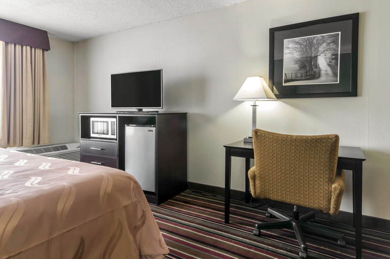 3, Quality Inn & Suites, Hart