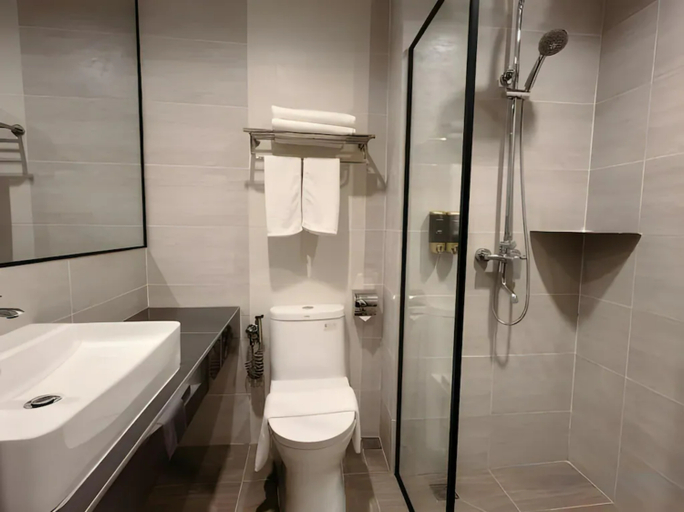 Bathroom 3, Forum Hotel, Pulau Penang