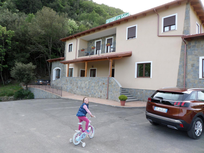 Others 3, Resort La Selva, Potenza