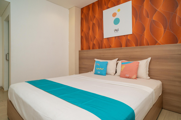 Sans Hotel Kupang Indah Surabaya - Tap to explore photos