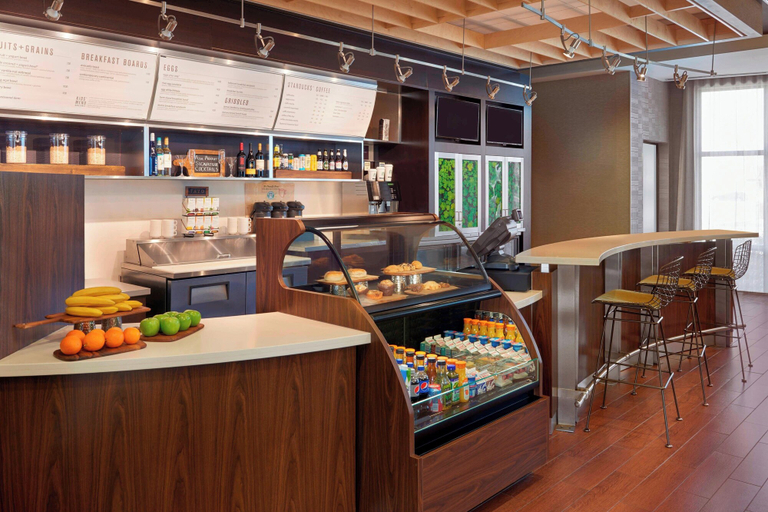 Food & Drinks 3, Courtyard by Marriott Kingston Highway 401/Division Street, Frontenac