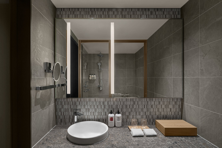 Bathroom 24