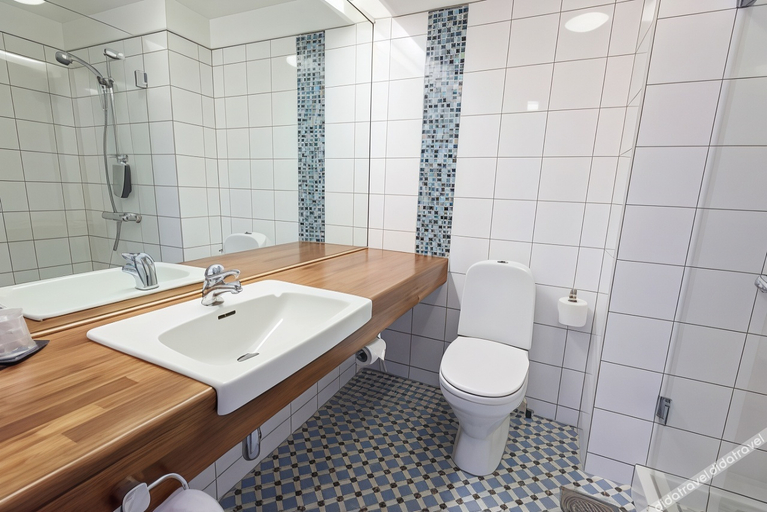 Bathroom 4, Quality Hotel Grand Larvik, Larvik