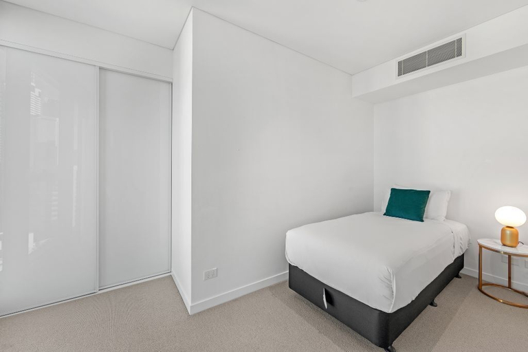 Bedroom 3, CLLIX Brisbane Skytower Apartments, Brisbane