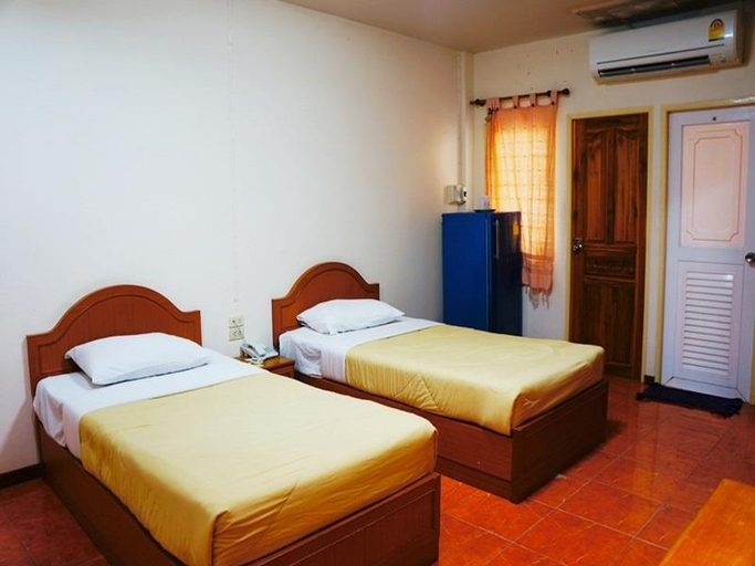 Bedroom 2, Tonkhoon Hotel, Muang Chaiyaphum