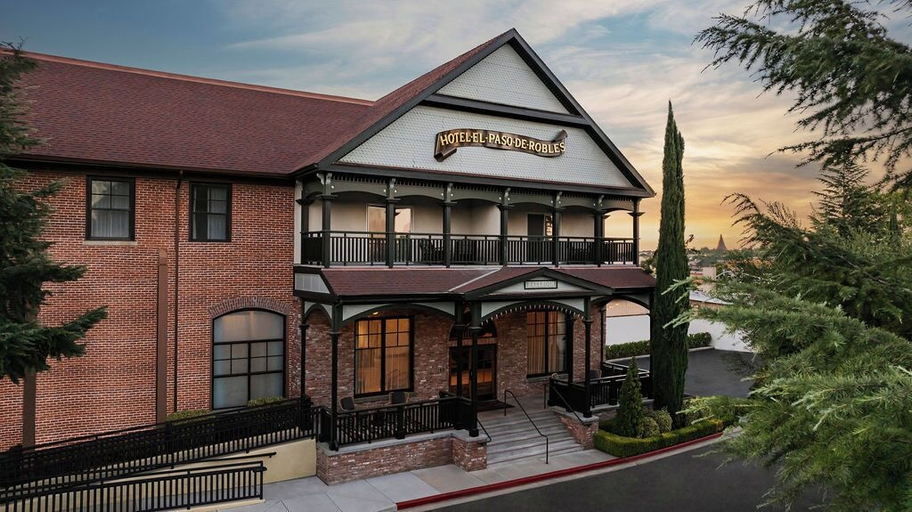 Exterior & Views 2, Paso Robles Inn, San Luis Obispo