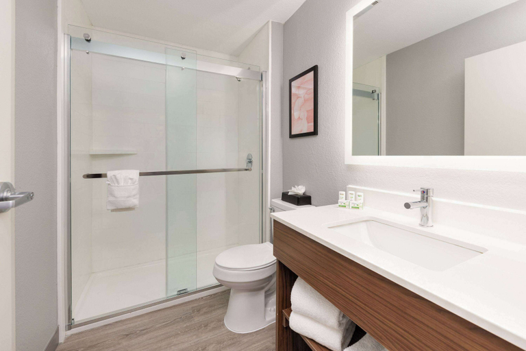 Bathroom 4, Hawthorn Extended Stay by Wyndham Bedford / Dallas, Tarrant