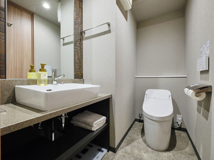 Bathroom 9