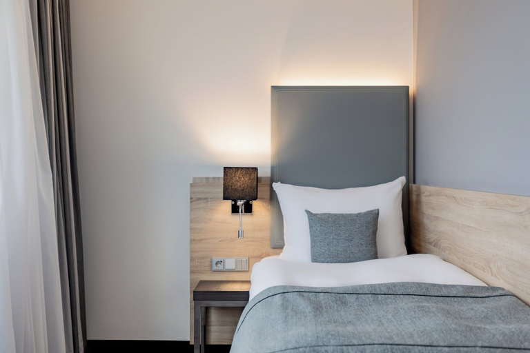 Bedroom 3, Garner Hotel Berlin - Spandau by IHG, Berlin