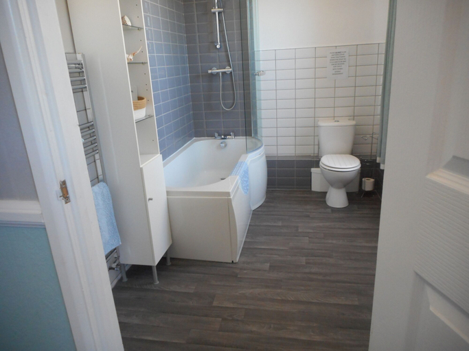 Bathroom 4, The George B&B, Dorset