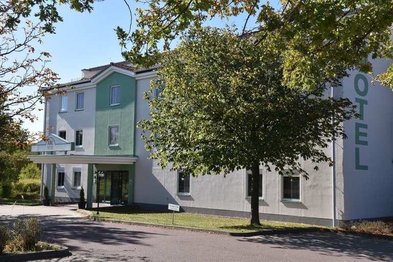 ARC Hotel, Saalekreis