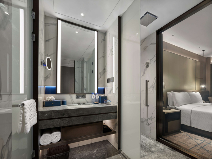 Bathroom 5, DoubleTree by Hilton Qidong, China, Nantong