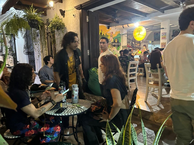 Food & Drinks