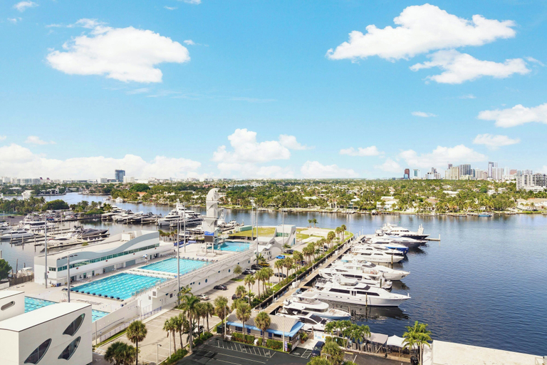 Exterior & Views 2, Courtyard by Marriott Oceanside Fort Lauderdale Beach, Broward
