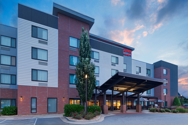 Exterior & Views 2, TownePlace Suites by Marriott Macon Mercer University, Bibb