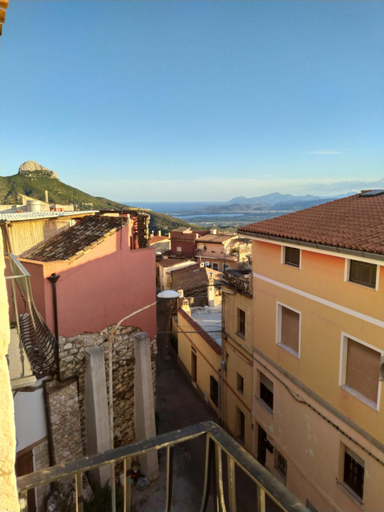 Others 3, Villa Maddalena con parcheggio privato, Ogliastra