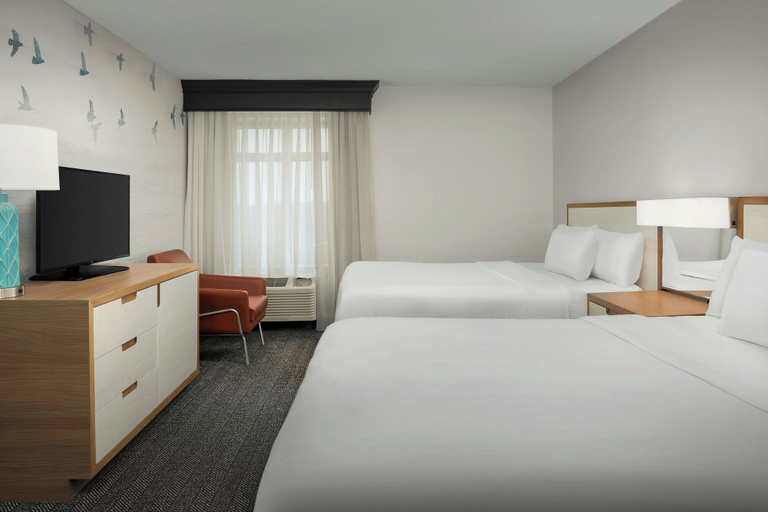 Bedroom 3, Courtyard by Marriott Virginia Beach Oceanfront/North 37th Street, Virginia Beach