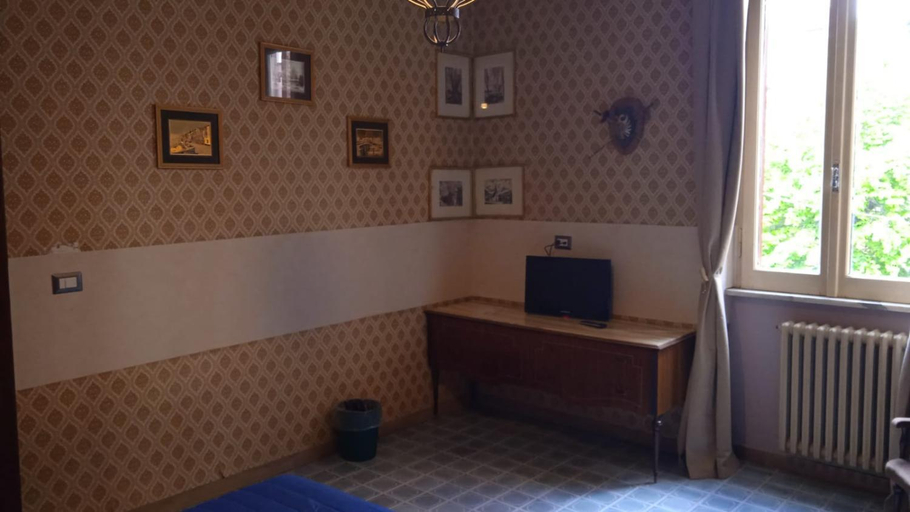 Others 5, Villa Caterina, Frosinone