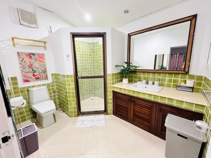 Bathroom 5
