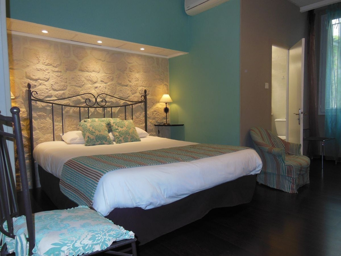 Bedroom 3, Logis Hôtel Le Glacier, Vaucluse