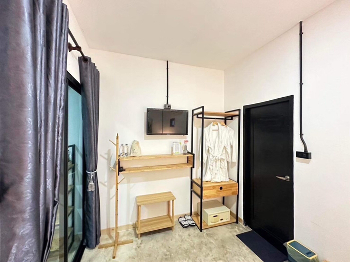 Bedroom 2, Penguin Villa Resort & Bistro, Muang Ratchaburi