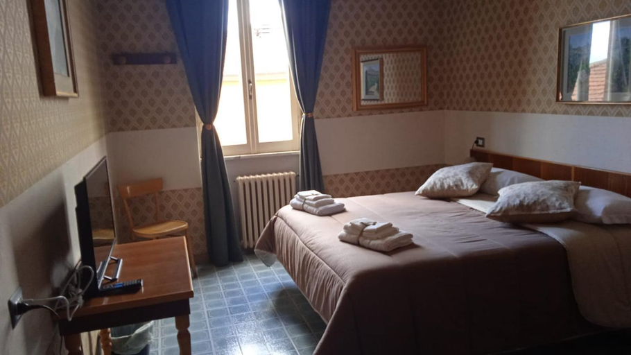 Others 4, Villa Caterina, Frosinone