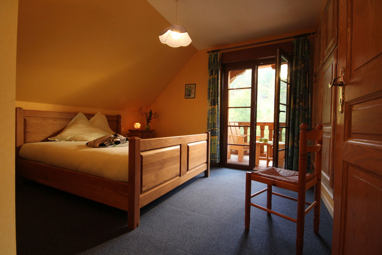 Bedroom 4, Les Gites La Cerisaie, Bas-Rhin