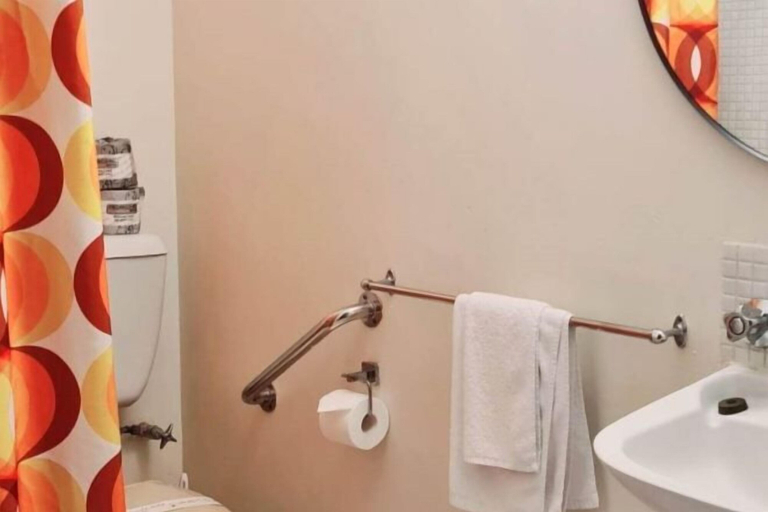 Bathroom 11