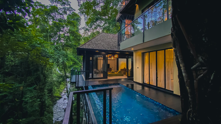 Swimming Pool 8