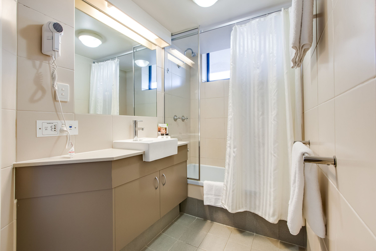 Bathroom 2, Dockside Brisbane, Brisbane