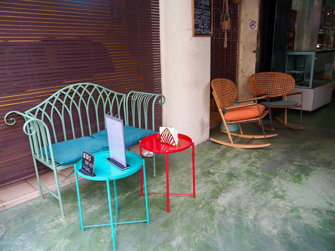 Others 2, Cozy Stay & Breakfast at Kneading Peace Cafe, Malacca City
