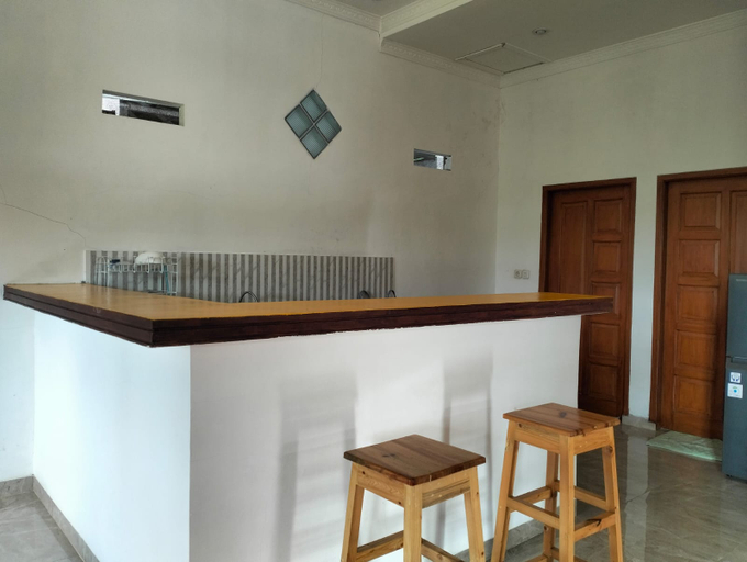 Others 5, Rumah Lumbung Odreys, Sukabumi