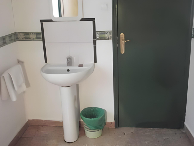 Bathroom 4