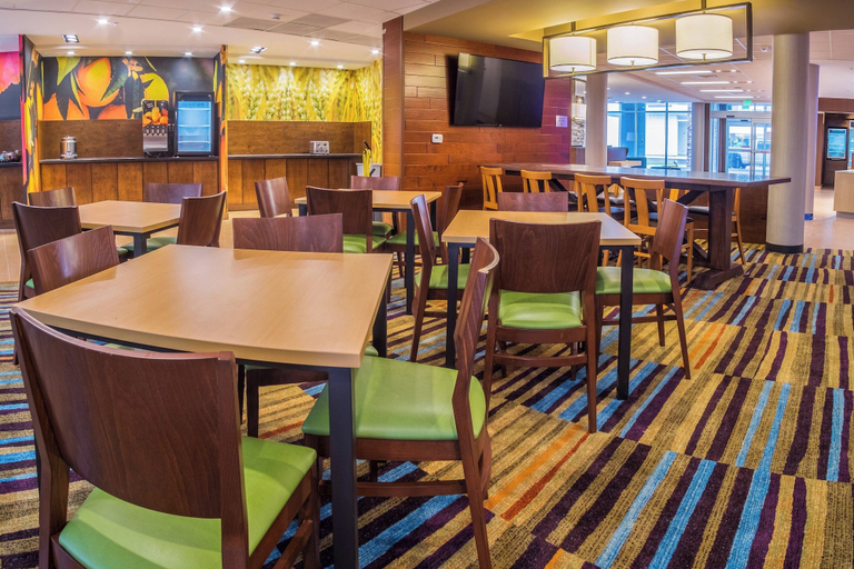 Food & Drinks 5, Fairfield Inn & Suites Wisconsin Dells, Sauk