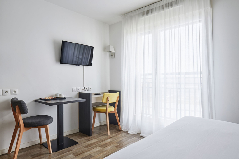 Bedroom 3, Appart Hotel Odalys City Paris Levallois, Hauts-de-Seine