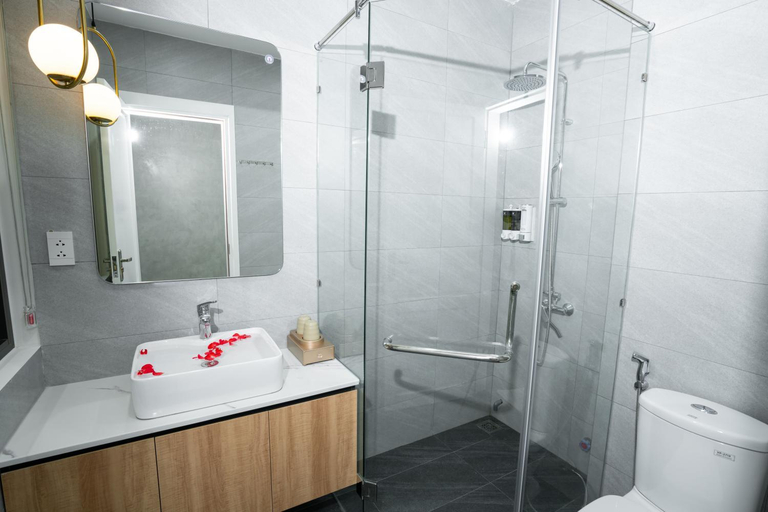 Bathroom 3, TRANG NGUYEN HUE HOTEL, Huế