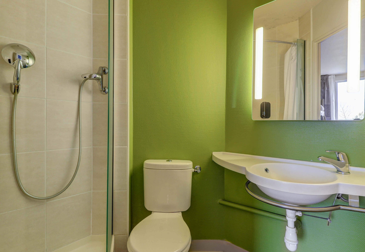 Bathroom 4, B&B HOTEL Paray-le-Monial, Saône-et-Loire