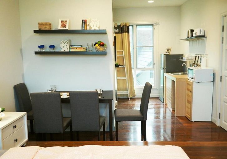 Others 5, The Serene House Bangkok, Pom Pram Sattru