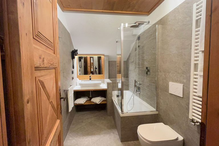 Bathroom 4, Hotel Bouton d'Or - Courmayeur, Aosta