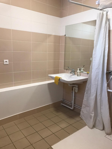 Bathroom 5, Gite de Llo, Pyrénées-Orientales