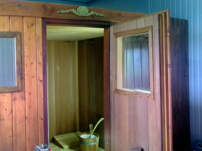 Others 5, Apartment with pool and sauna, Namur