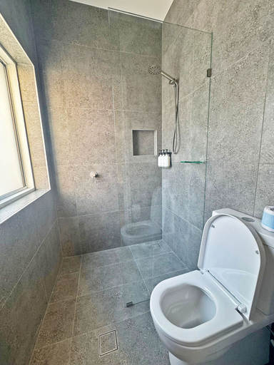 Bathroom 3, K2 Brisbane, Spring Hill
