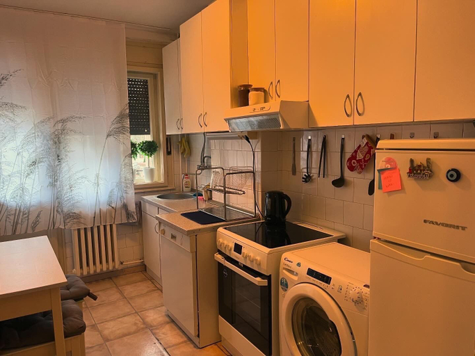 Others 5, İstanbul Apartment, Belgrade