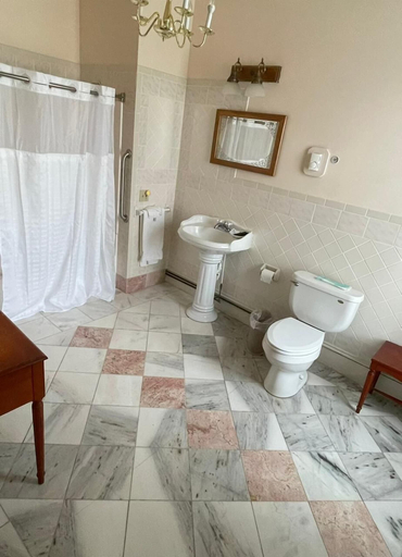 Bathroom 4, Brandon Inn, Rutland
