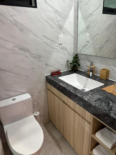 Others 5, Nexus Living ERV-1, Los Angeles