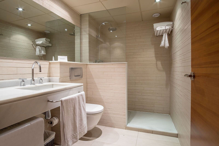 Bathroom, Hotel Suites Sant Jordi, Tarragona