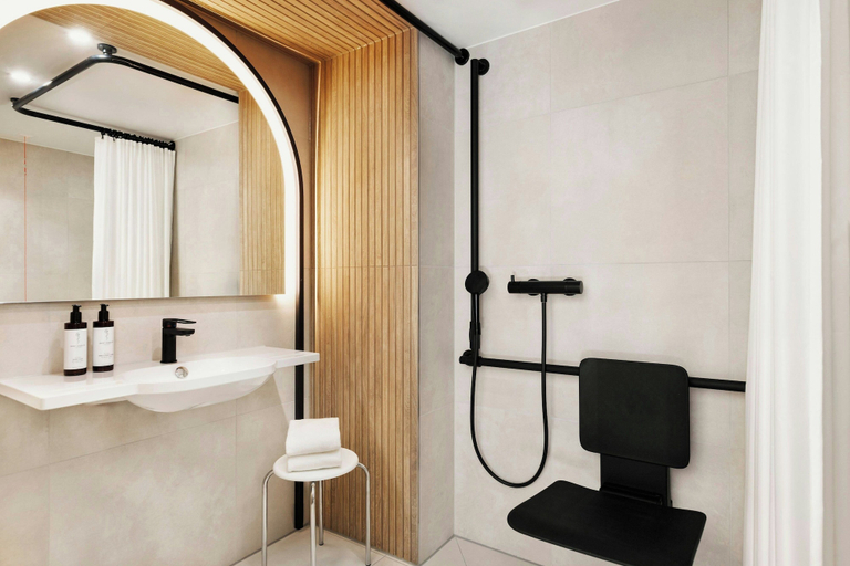 Bathroom 5, Imperial Riding School, Autograph Collection, Wien