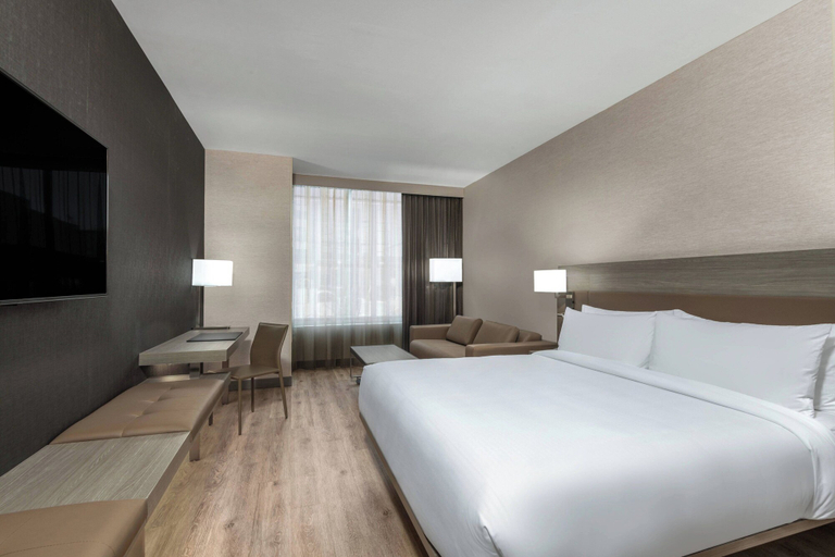 Bedroom 3, AC Hotel by Marriott Atlanta Midtown, Atlanta